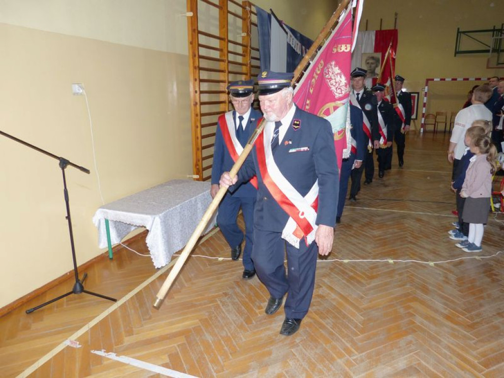 Patriotycznie na jubileusz szkoły