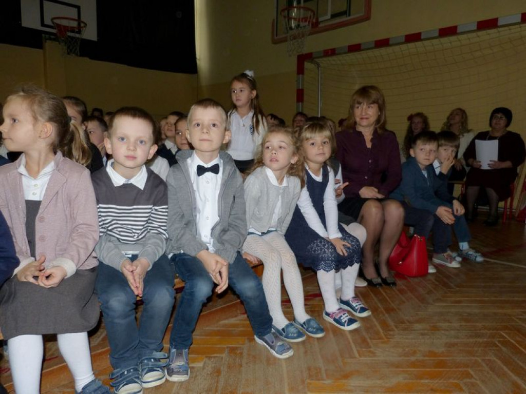Patriotycznie na jubileusz szkoły