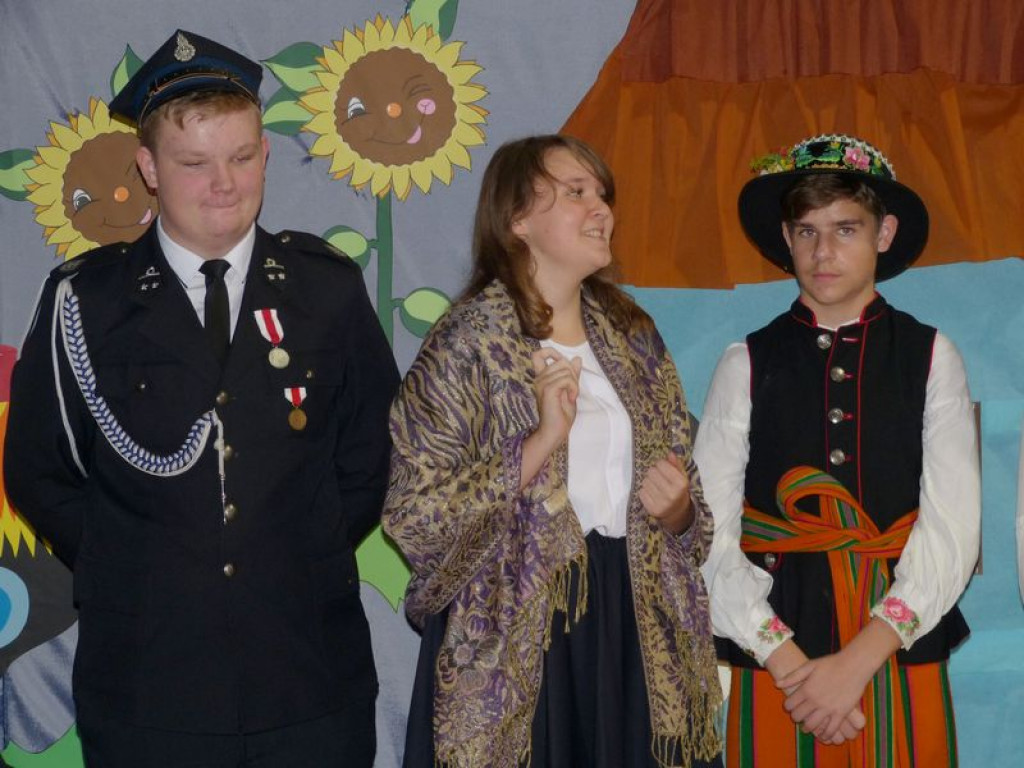 Patriotycznie na jubileusz szkoły