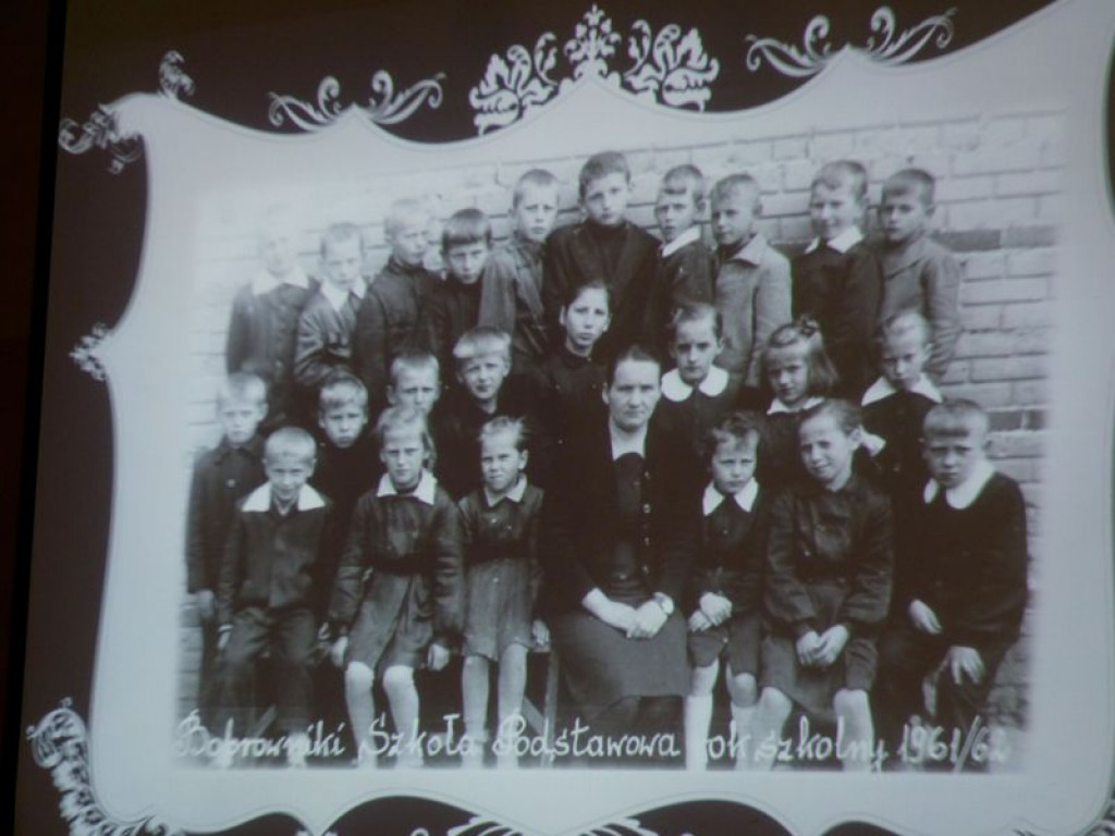Patriotycznie na jubileusz szkoły