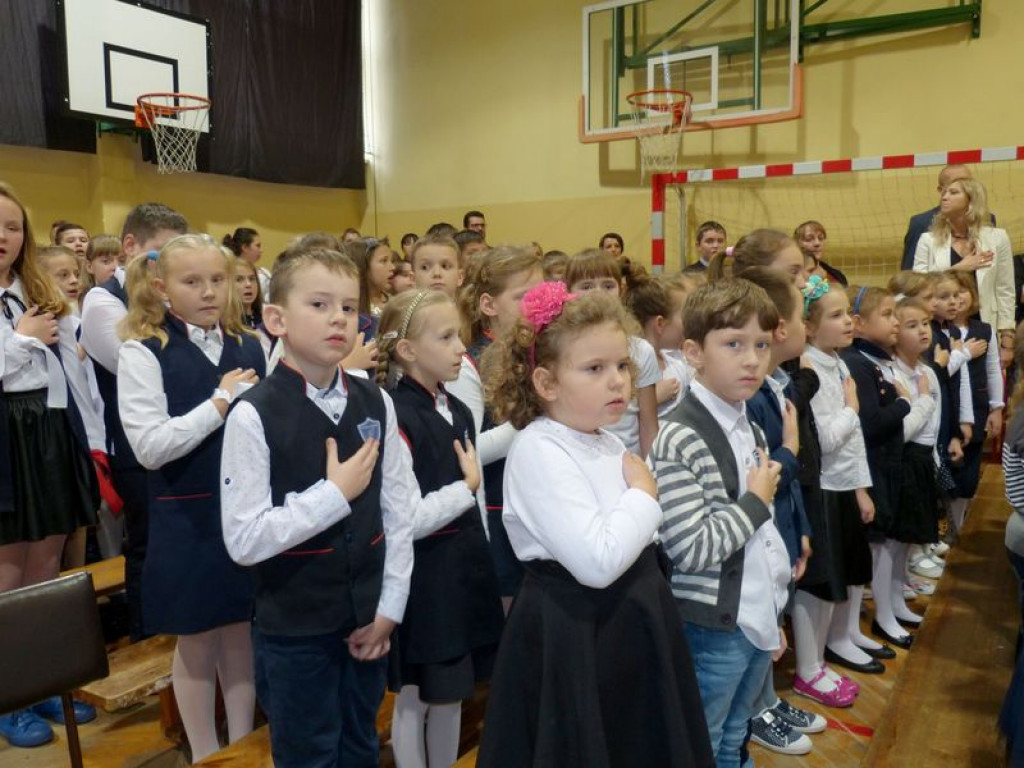 Patriotycznie na jubileusz szkoły