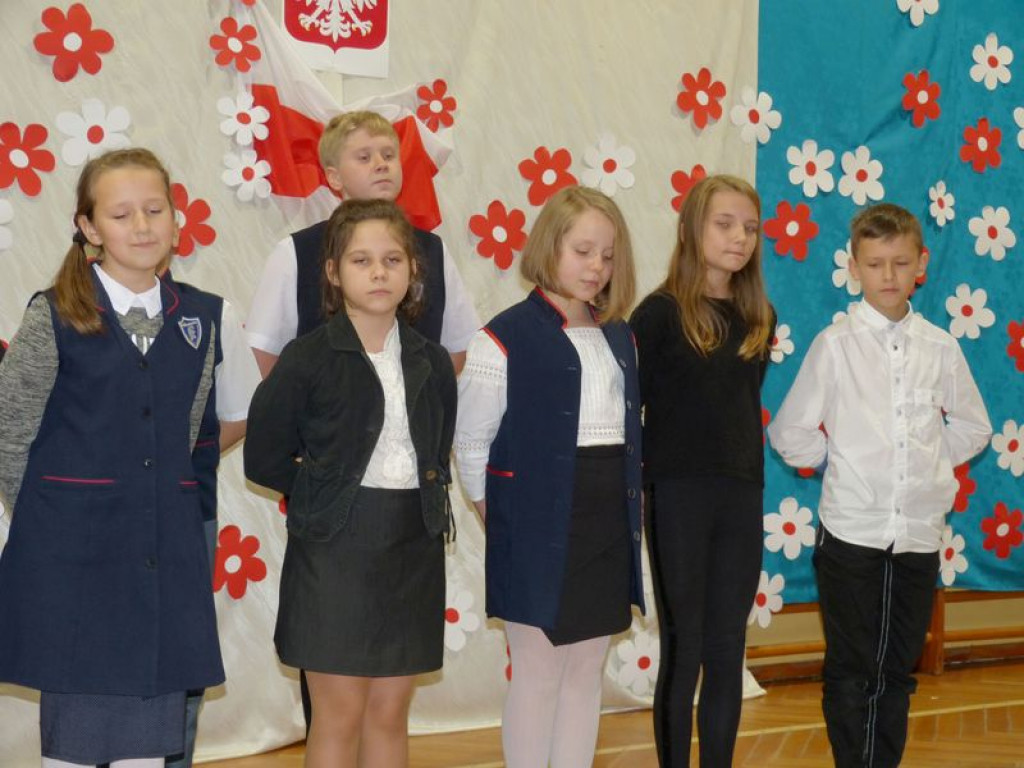 Patriotycznie na jubileusz szkoły
