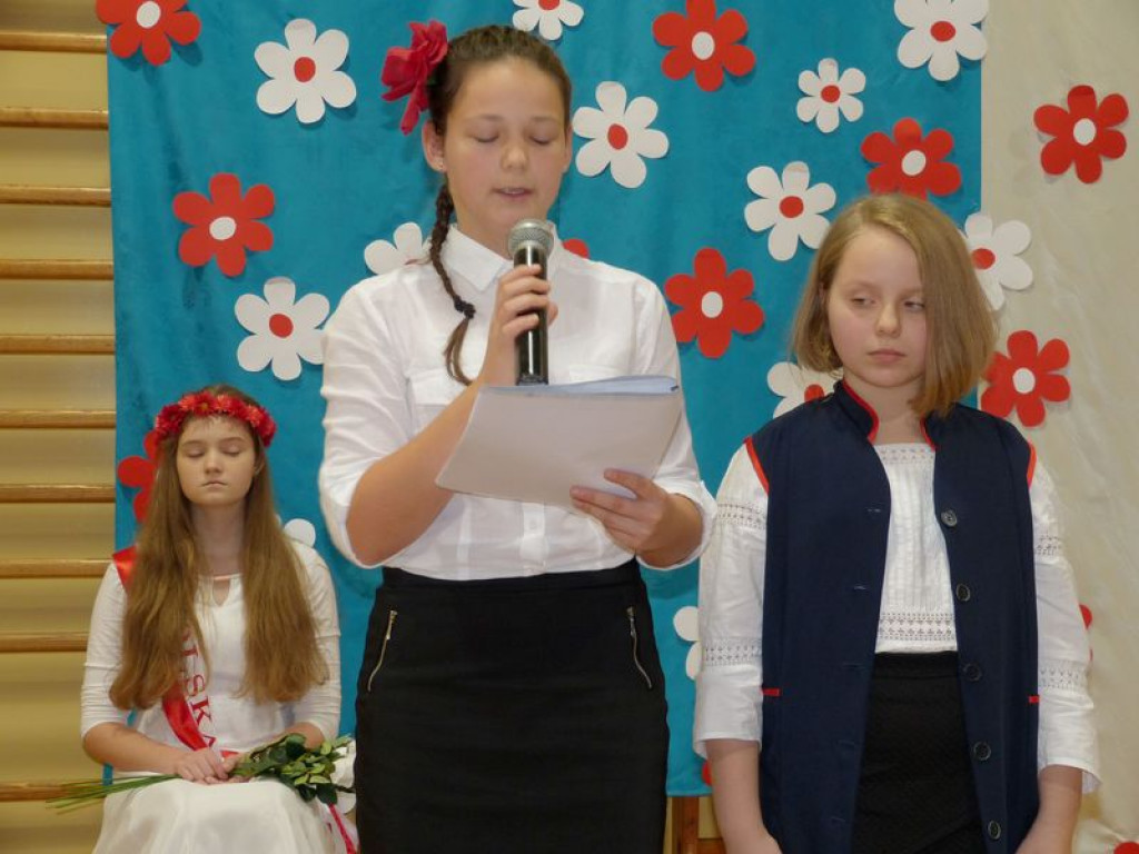 Patriotycznie na jubileusz szkoły