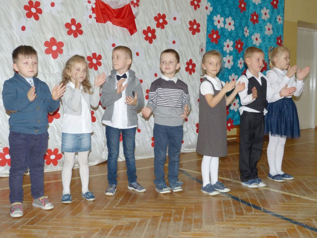 Patriotycznie na jubileusz szkoły