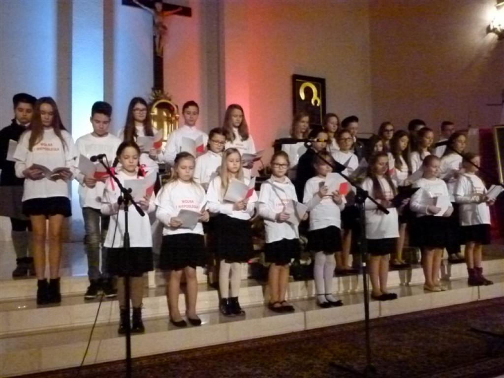 Wieczór poezji i pieśni patriotycznej w kościele św. Maksymiliana