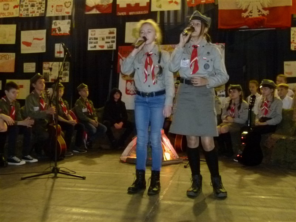 Patriotyczna wieczornica w Dmosinie