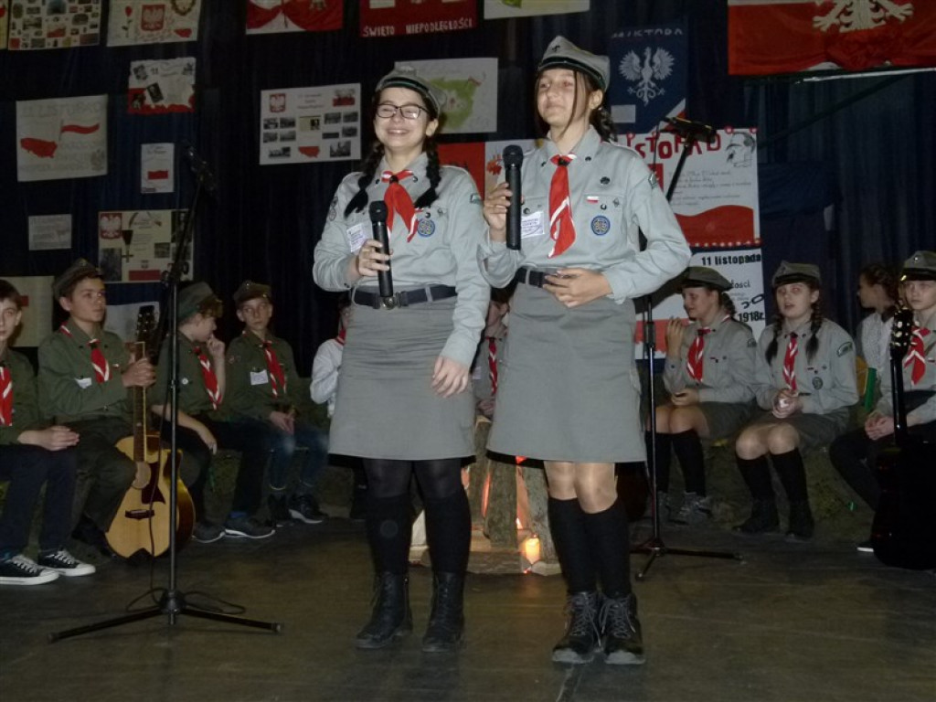 Patriotyczna wieczornica w Dmosinie