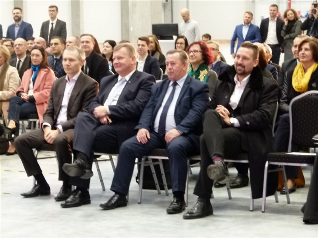 5 hektarów pod dachem - otwarto nowy magazyn w Kiełminie