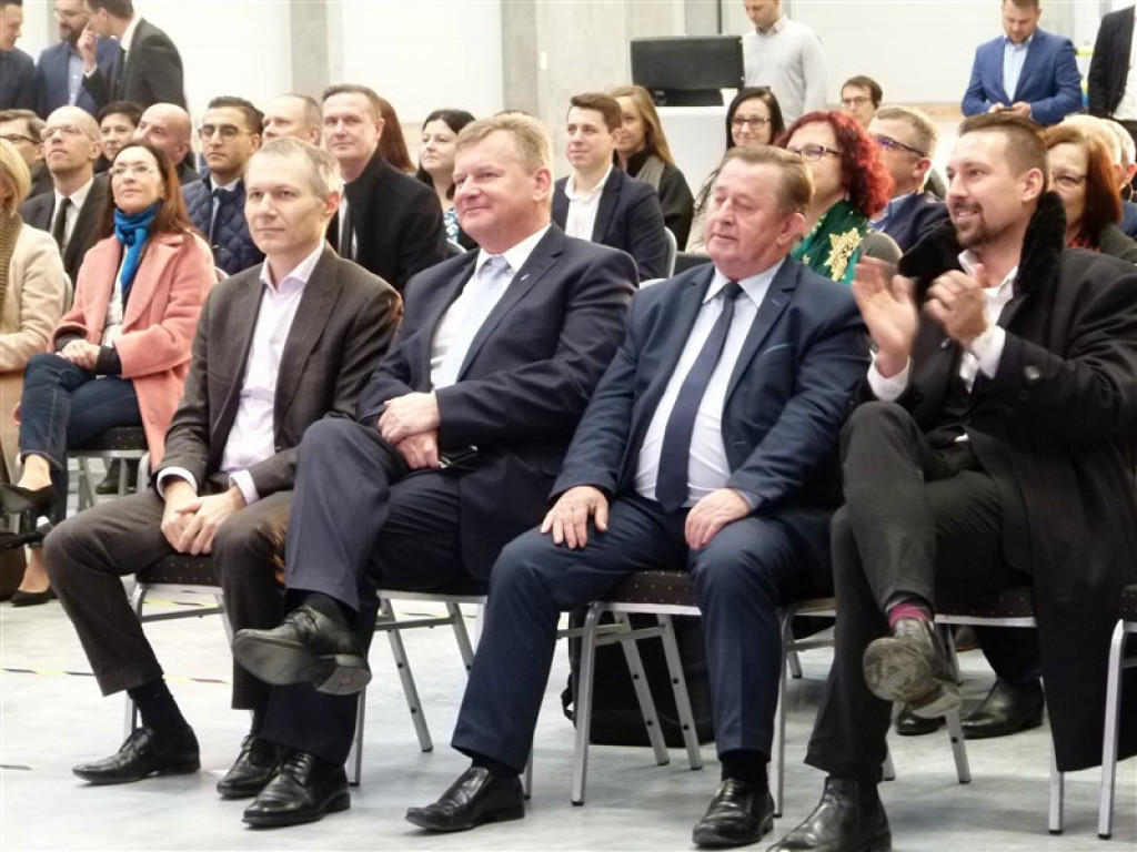 5 hektarów pod dachem - otwarto nowy magazyn w Kiełminie