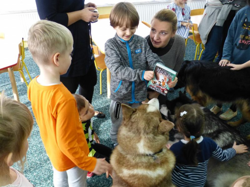 Czworonogi z wizytą w Przedszkolu nr 2