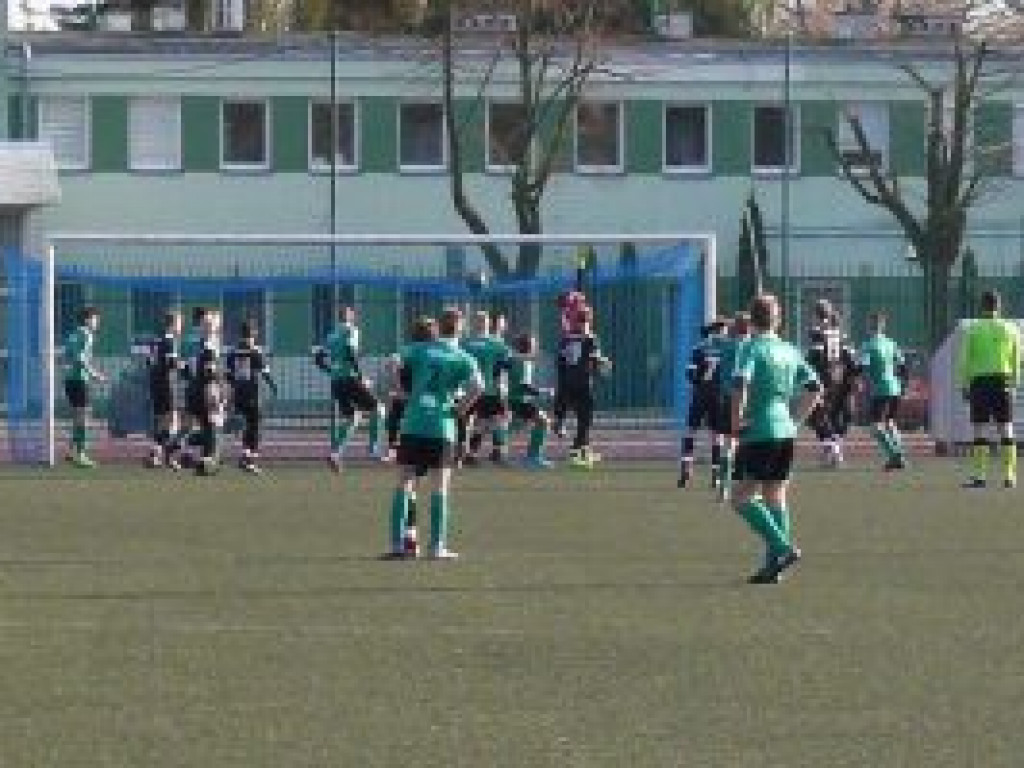 Pierwszy baraż Pelikanowi-2003 nie wyszedł