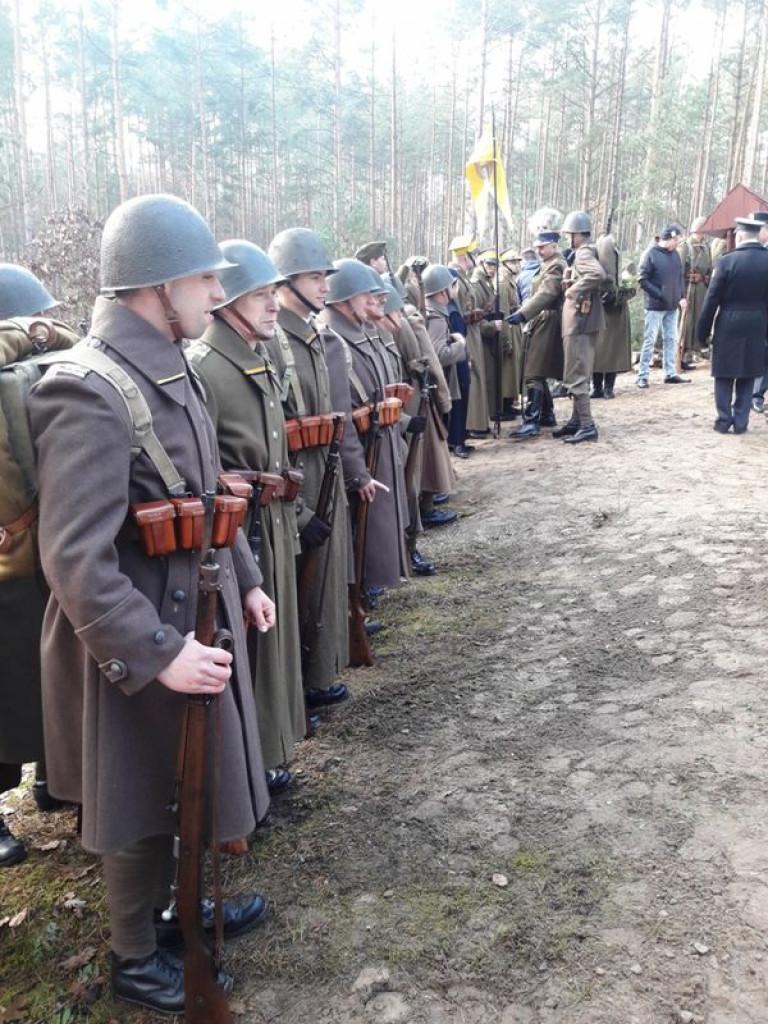 Oddali hołd żołnierzom września