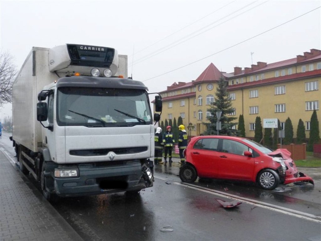 Wypadek na Warszawskiej. Ulica nieprzejezdna