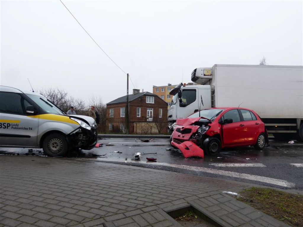 Wypadek na Warszawskiej. Ulica nieprzejezdna