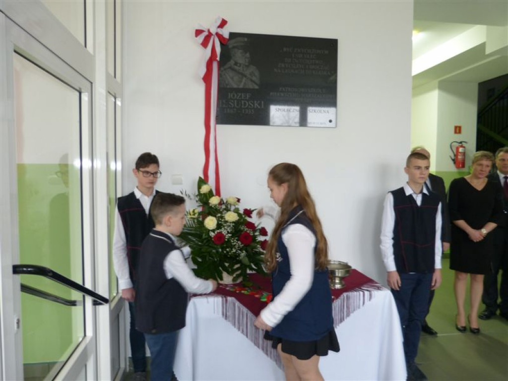Pamiątkowa tablica w 150. rocznicę urodzin Józefa Piłsudskiego