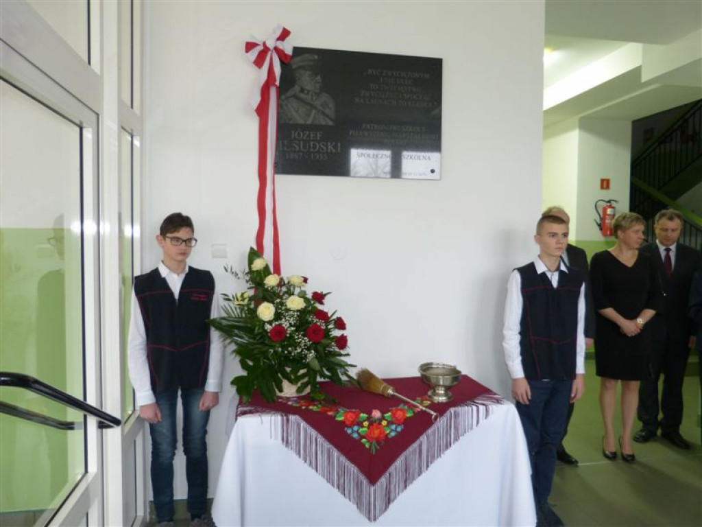 Pamiątkowa tablica w 150. rocznicę urodzin Józefa Piłsudskiego