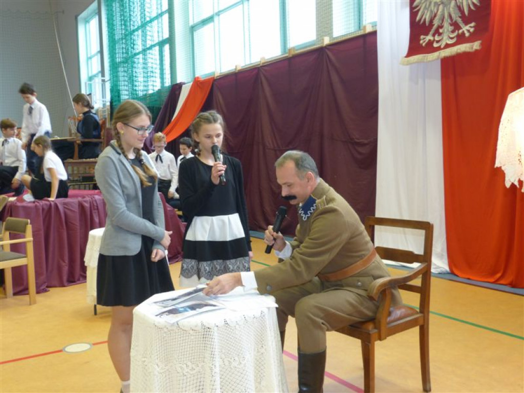 Pamiątkowa tablica w 150. rocznicę urodzin Józefa Piłsudskiego