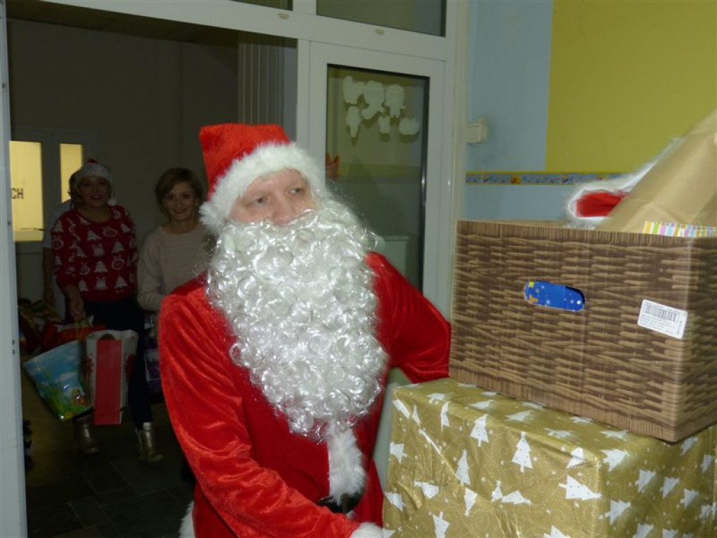 Mikołaj odwiedził dzieci na oddziale pediatrii