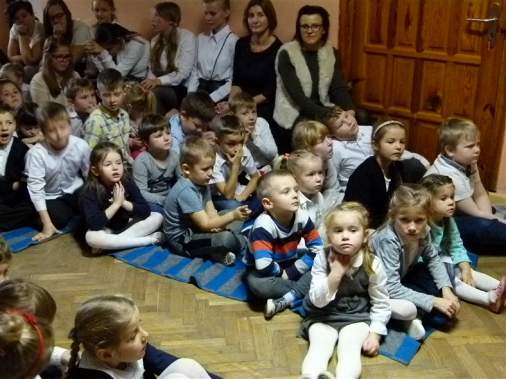 Biskup Wojciech Osial wizytuje parafię w Sobocie