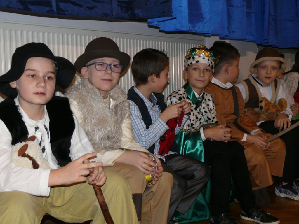 Jasełka i kiermasz w nieborowskiej szkole