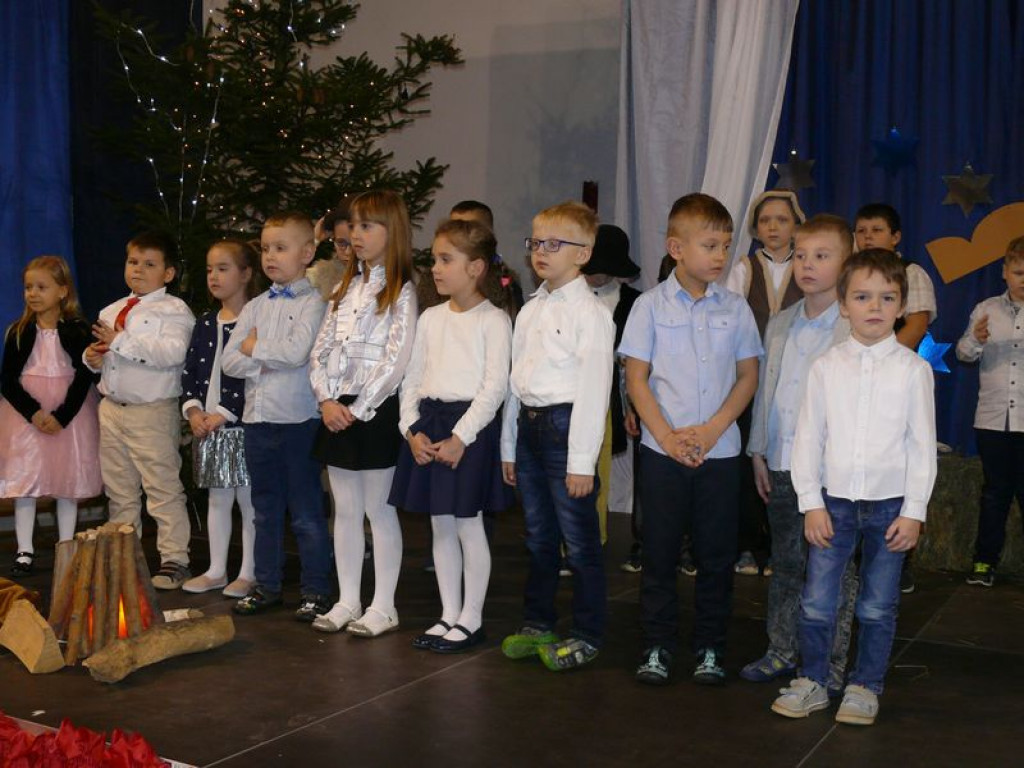 Jasełka i kiermasz w nieborowskiej szkole