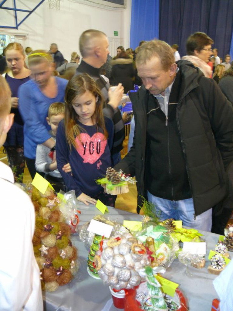 Jasełka i kiermasz w nieborowskiej szkole