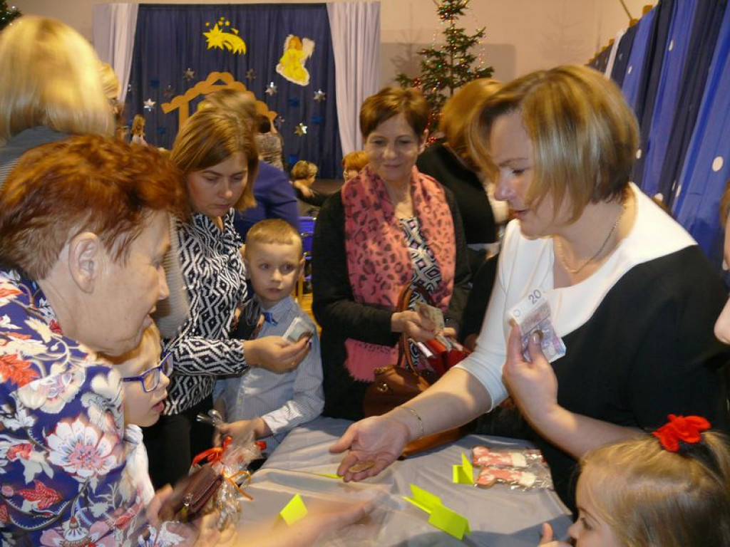 Jasełka i kiermasz w nieborowskiej szkole