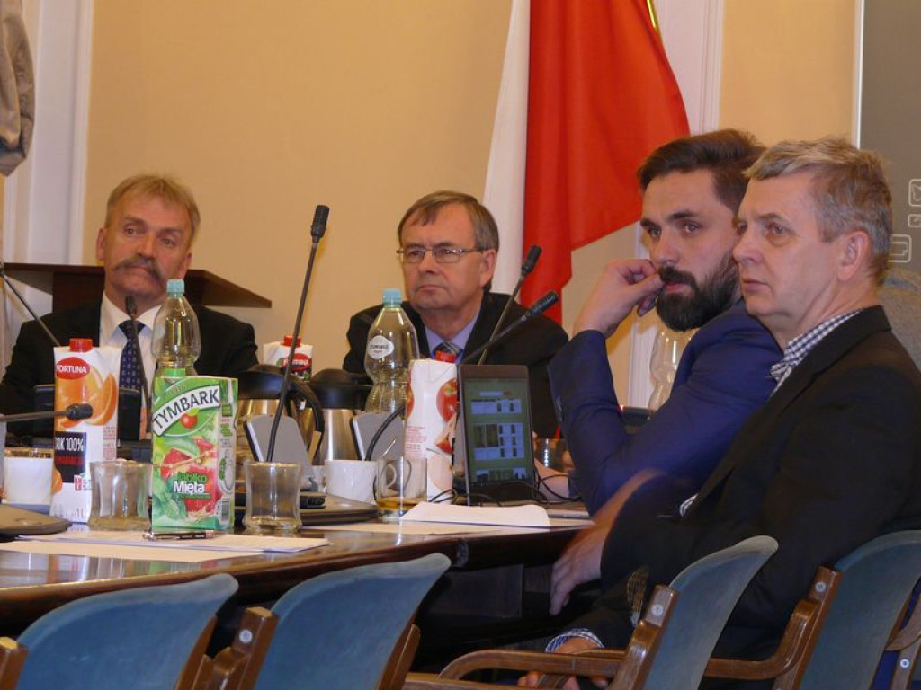 Ciężka droga do miejskiej spółki