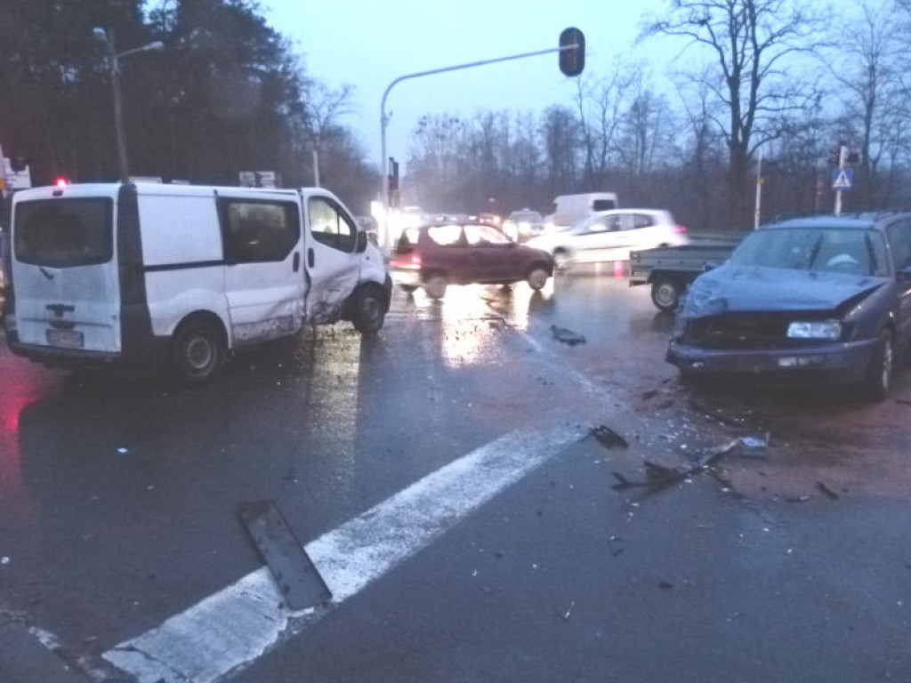 Zderzenie na skrzyżowaniu w Głownie