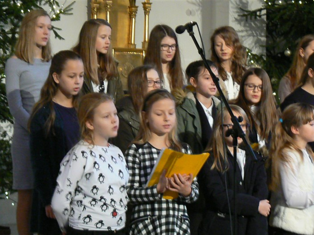 Piękne jasełka głowieńskiej Trójki [galeria zdjęć]