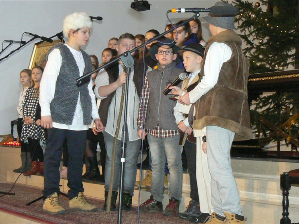 Piękne jasełka głowieńskiej Trójki [galeria zdjęć]