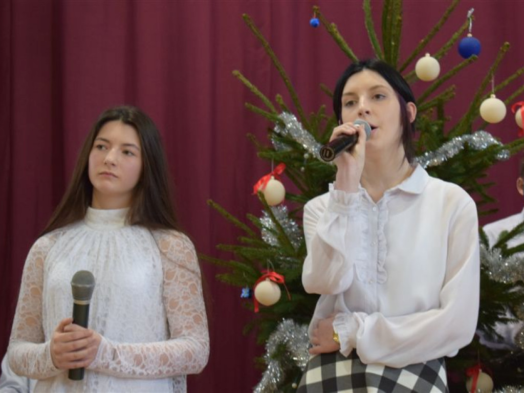Kolędowanie w łowickich liceach