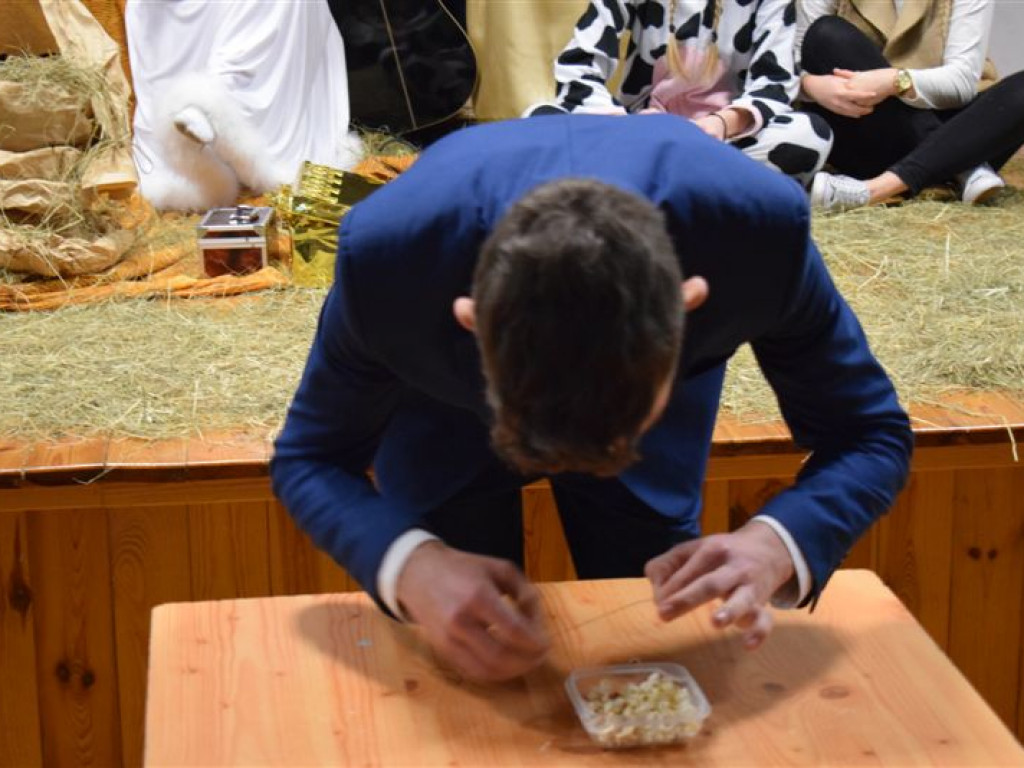 Kolędowanie w łowickich liceach