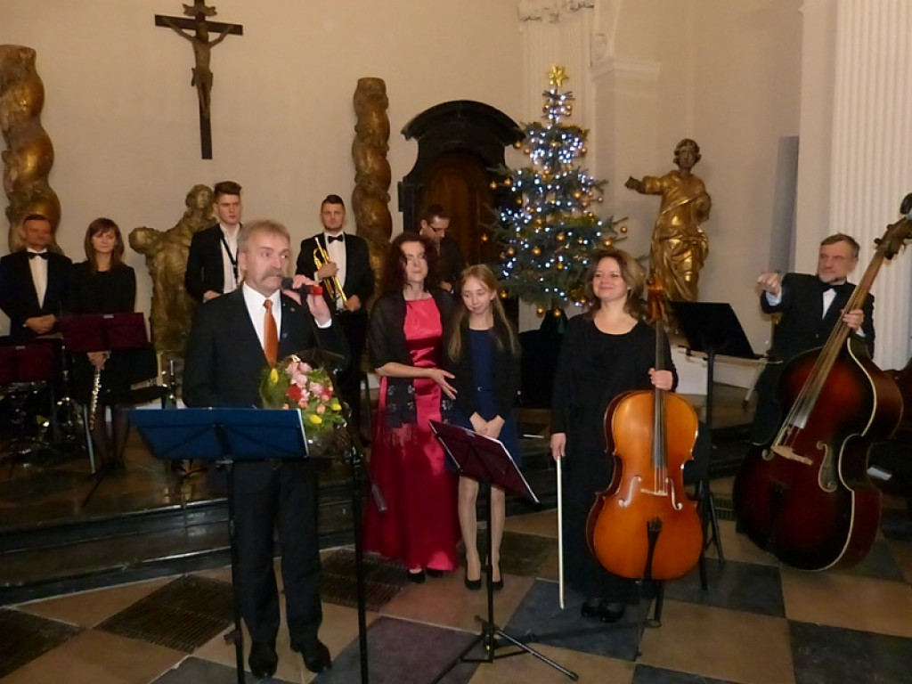 Koncert bożonarodzeniowy przy pełnej widowni