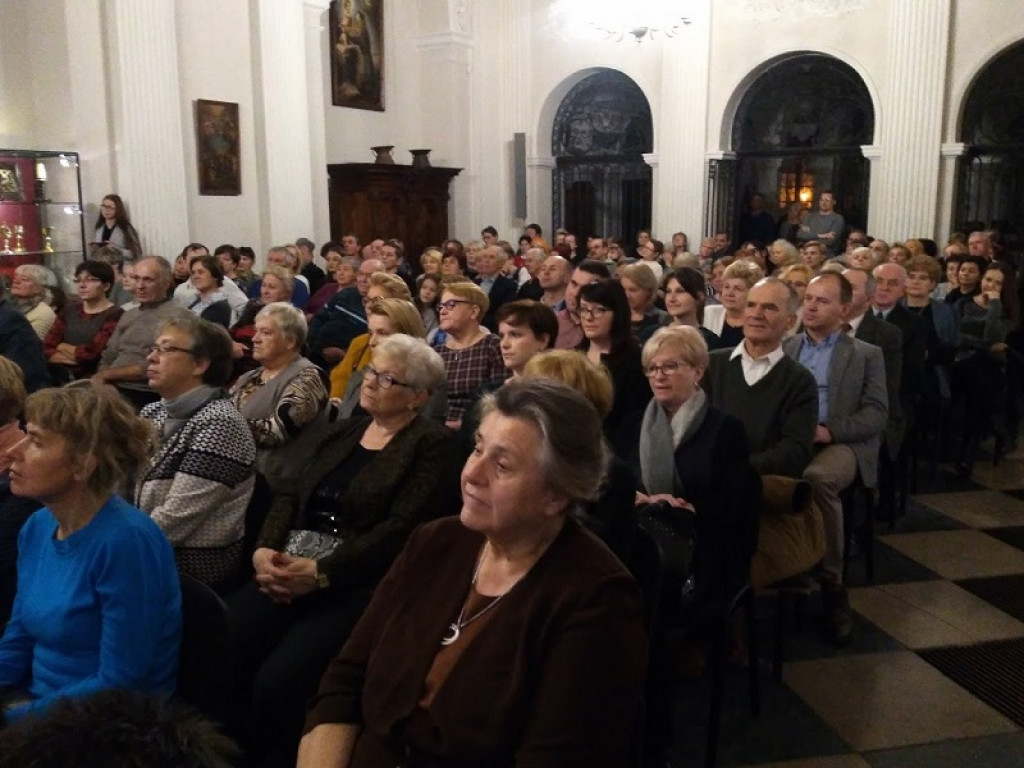 Koncert bożonarodzeniowy przy pełnej widowni