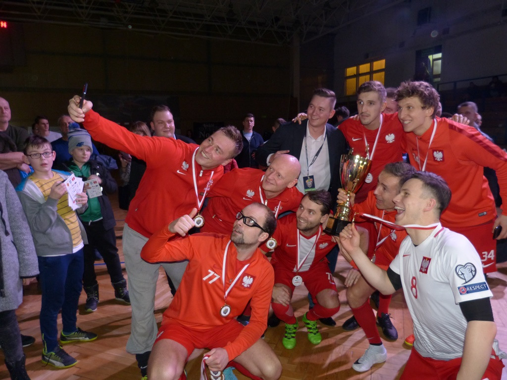 Rekord Gwiazd na Gwiazdkę pobity podwójnie!