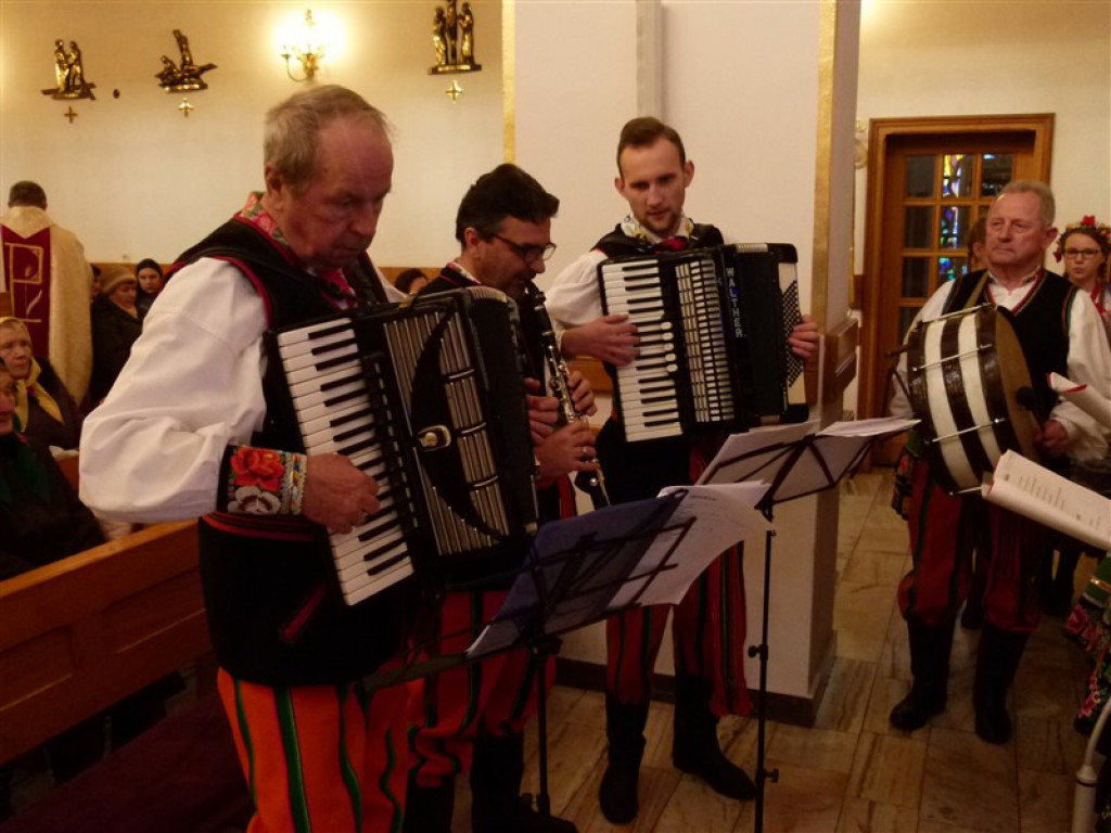 Orszaki Trzech Króli w Mąkolicach i Głownie