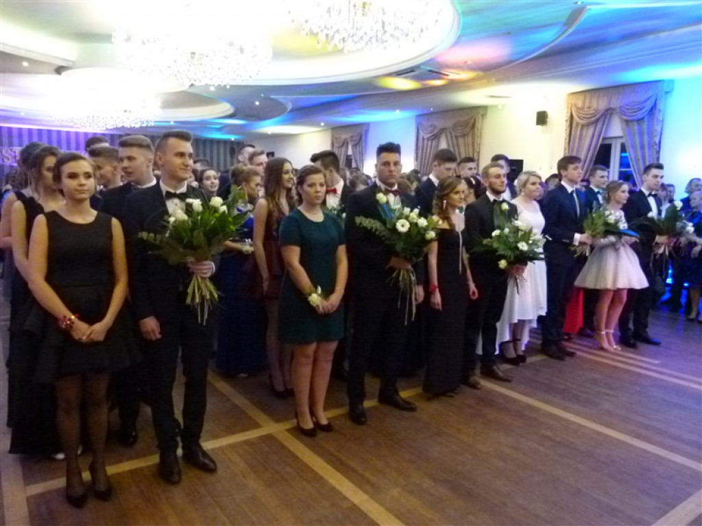 Uczniowie ZSP nr 4 bawią się w Woli Gosławskiej