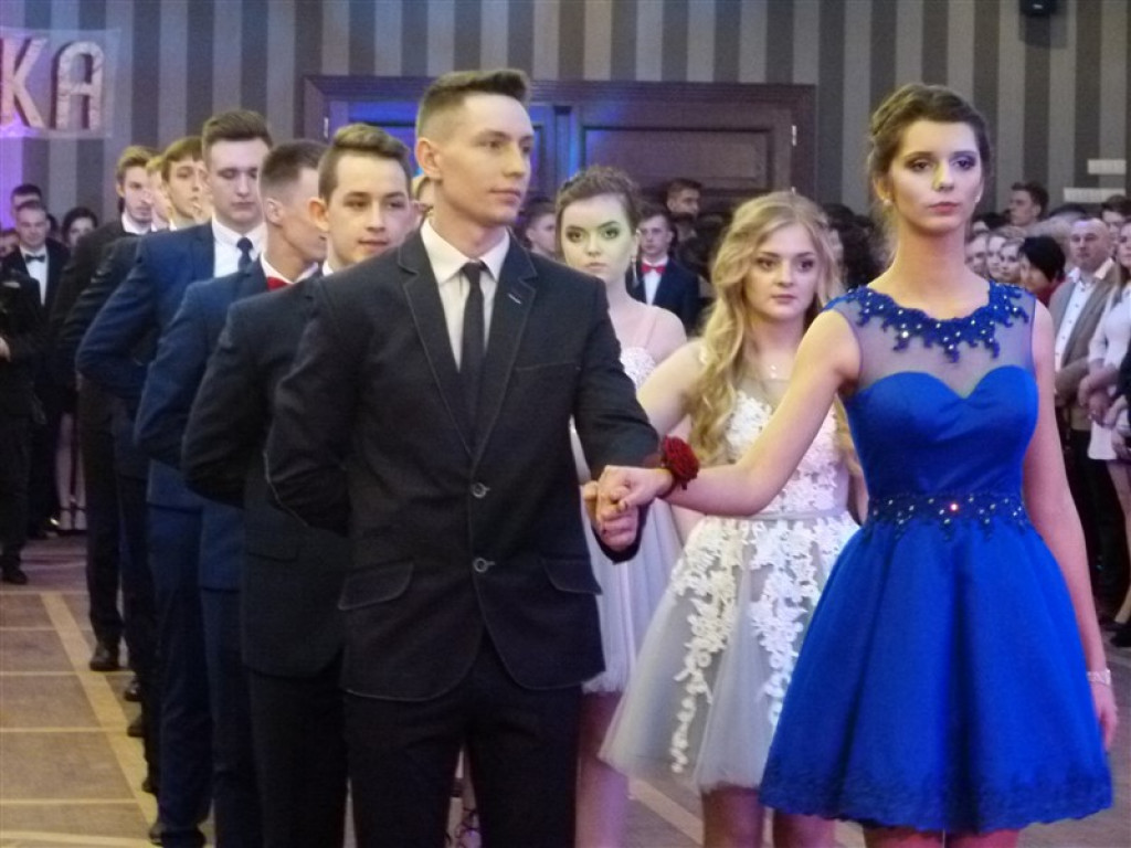 Uczniowie ZSP nr 4 bawią się w Woli Gosławskiej