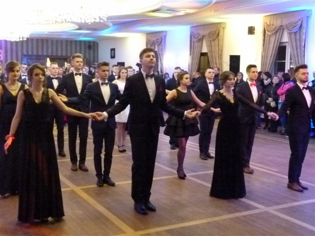 Uczniowie ZSP nr 4 bawią się w Woli Gosławskiej