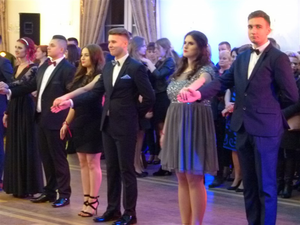 Uczniowie ZSP nr 4 bawią się w Woli Gosławskiej