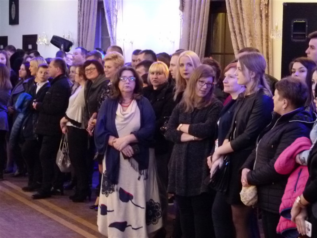 Uczniowie ZSP nr 4 bawią się w Woli Gosławskiej