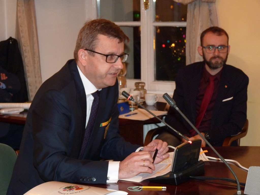 Pijarska walczyła o dotację na sesji