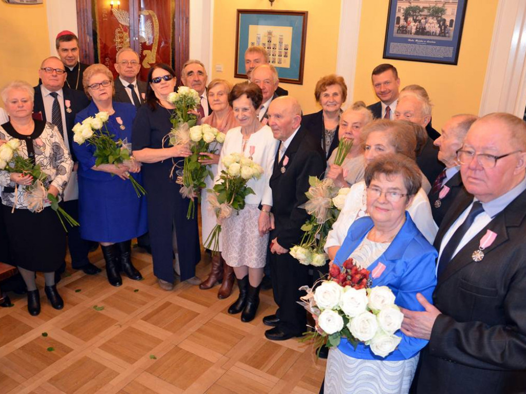 Złote Gody ośmiu par małżeńskich