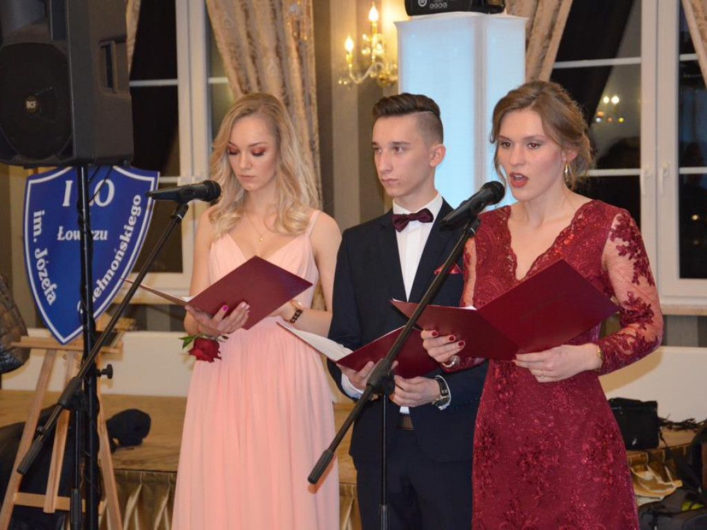 Studniówka I Liceum Ogólnokształcącego w Łowiczu - zdjęcia