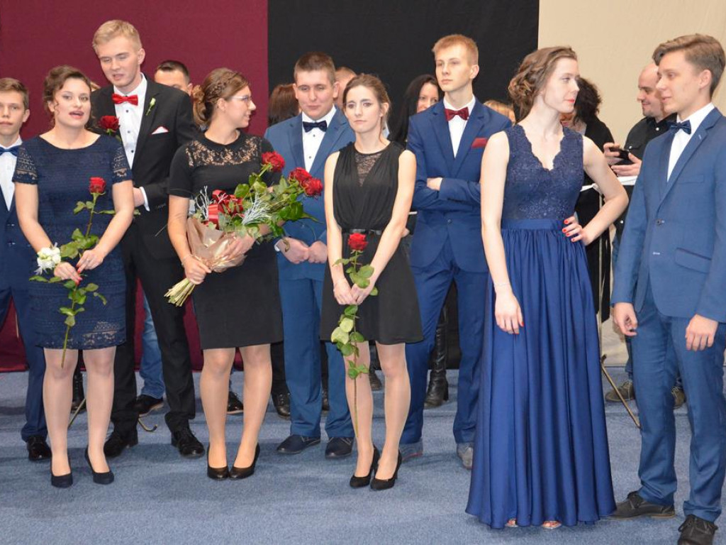 Pijarska studniówka w murach szkoły