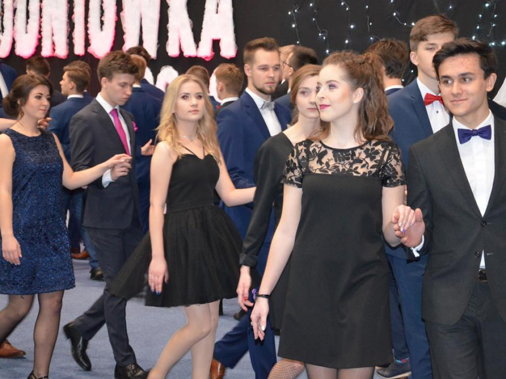 Pijarska studniówka w murach szkoły