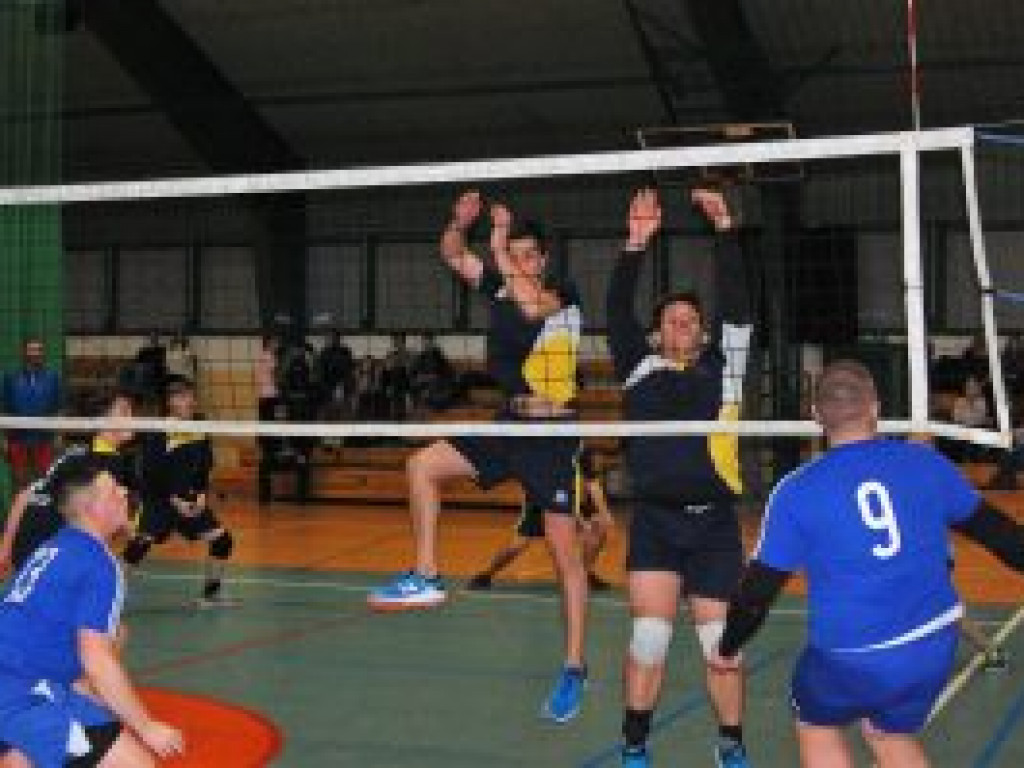 UKS Korabka nadal na szczycie