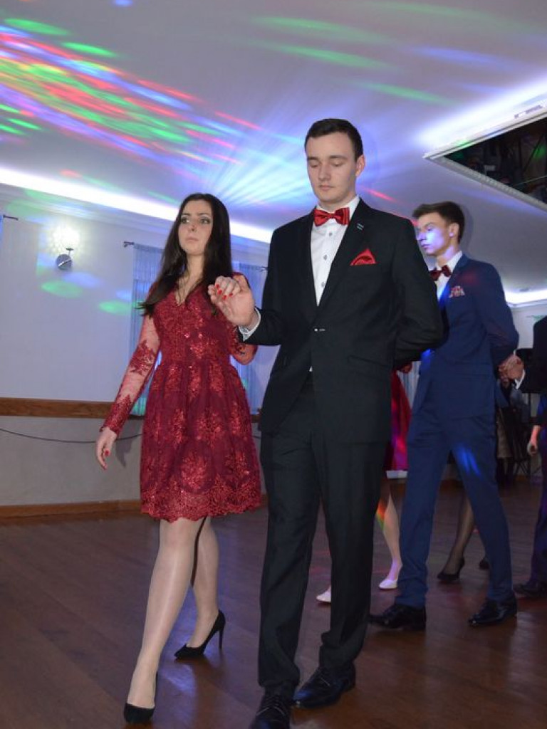 W Edenie zabrzmiał polonez