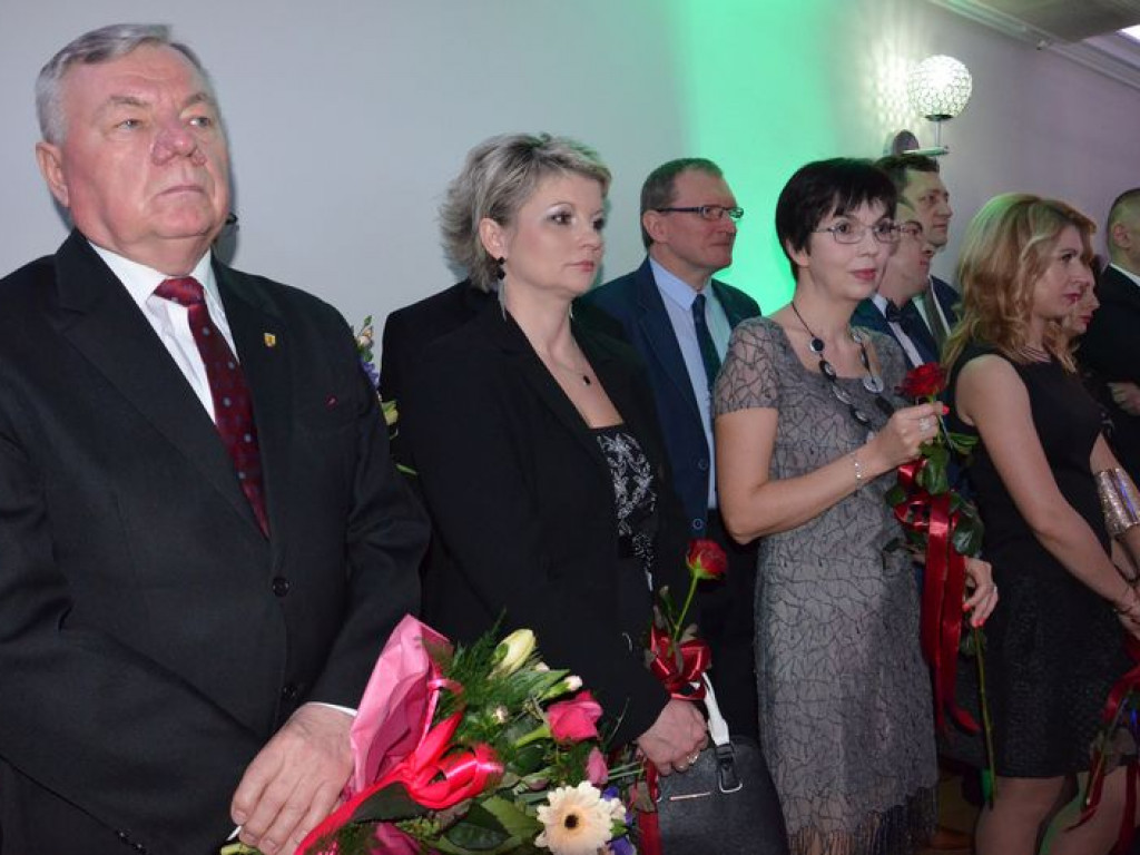 W Edenie zabrzmiał polonez
